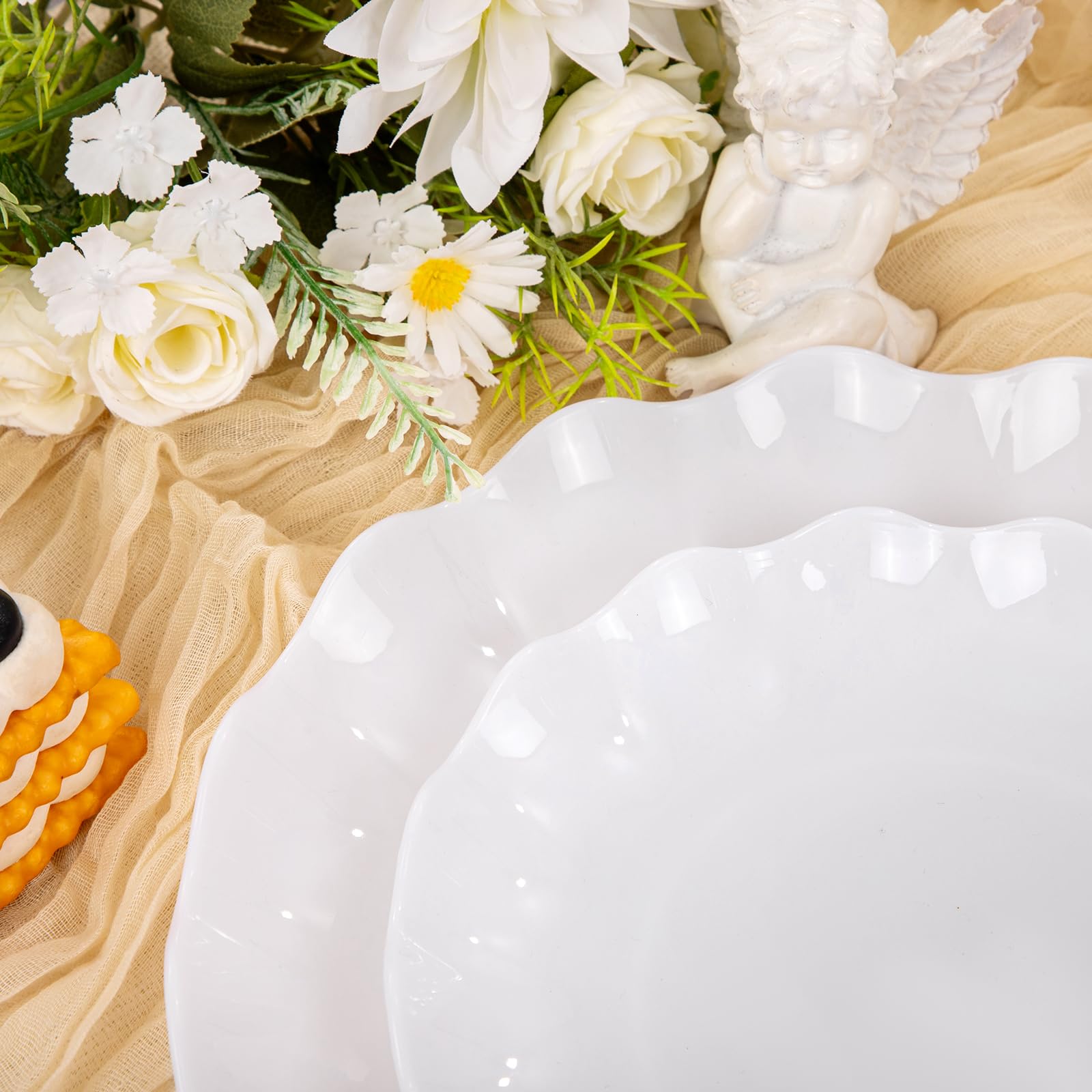 LIYH microwave-safe plates for quick reheats.