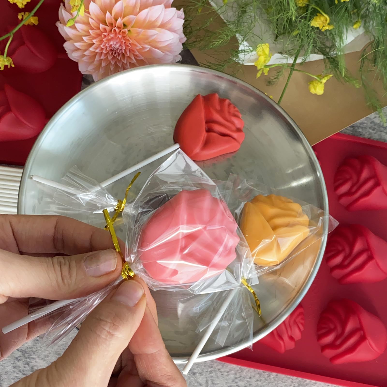 LLchunyun heat safe rose molds withstand freezing to baking