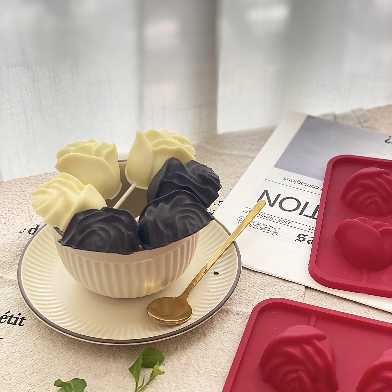 LLchunyun rose shaped ice mold adds romantic aesthetic to drinks