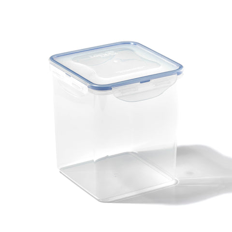LocknLock airtight 4-hinge seal protects contents and reduces spills.