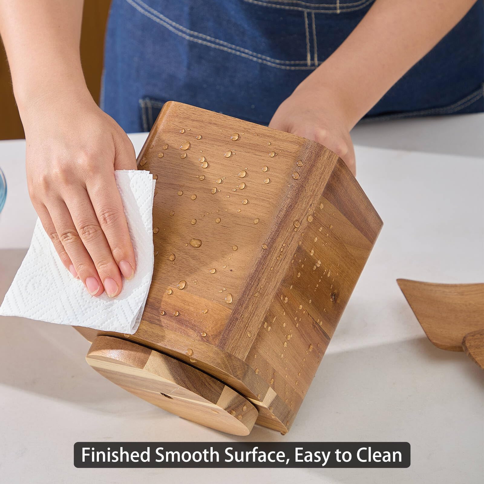 LOHONER easy-clean utensil holder cleans quickly with water.
