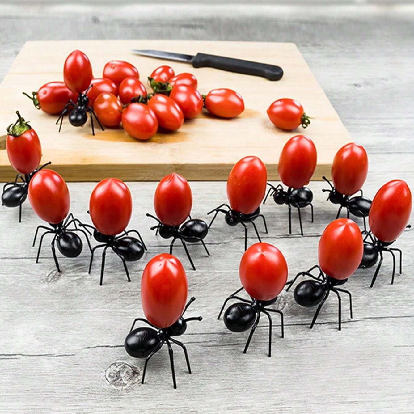 Loizziuy ant-shaped fruit pick adds playful charm to kids' lunches and easy fruit handling.