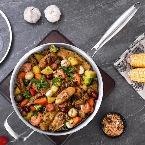 LOLYKITCH starburst surface resists reaction and cleans easily