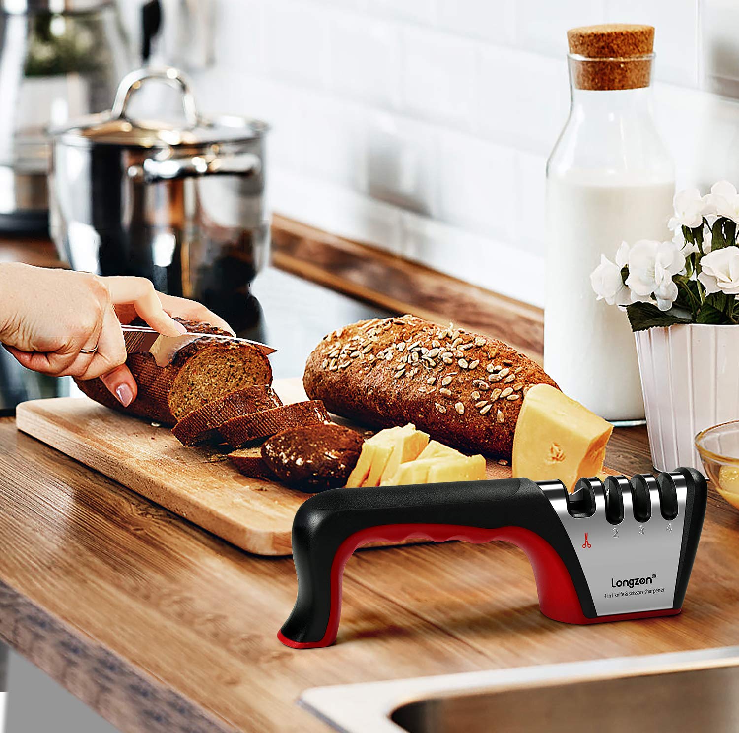 Longzon compact space-saving design fits neatly on your countertop.