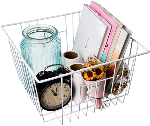 Lonpute lightweight basket is easy to lift during quick meal prep.