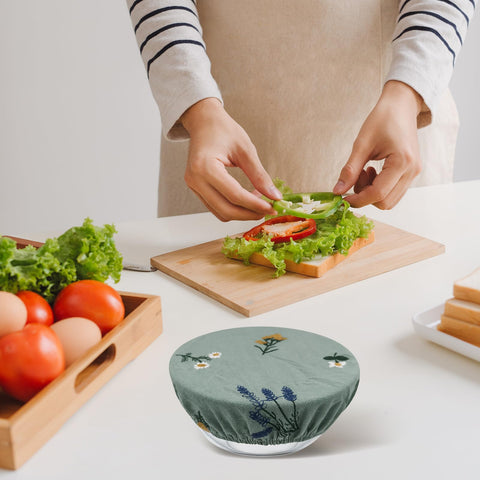 Lospara covers come in four sizes to fit many bowls and jars.