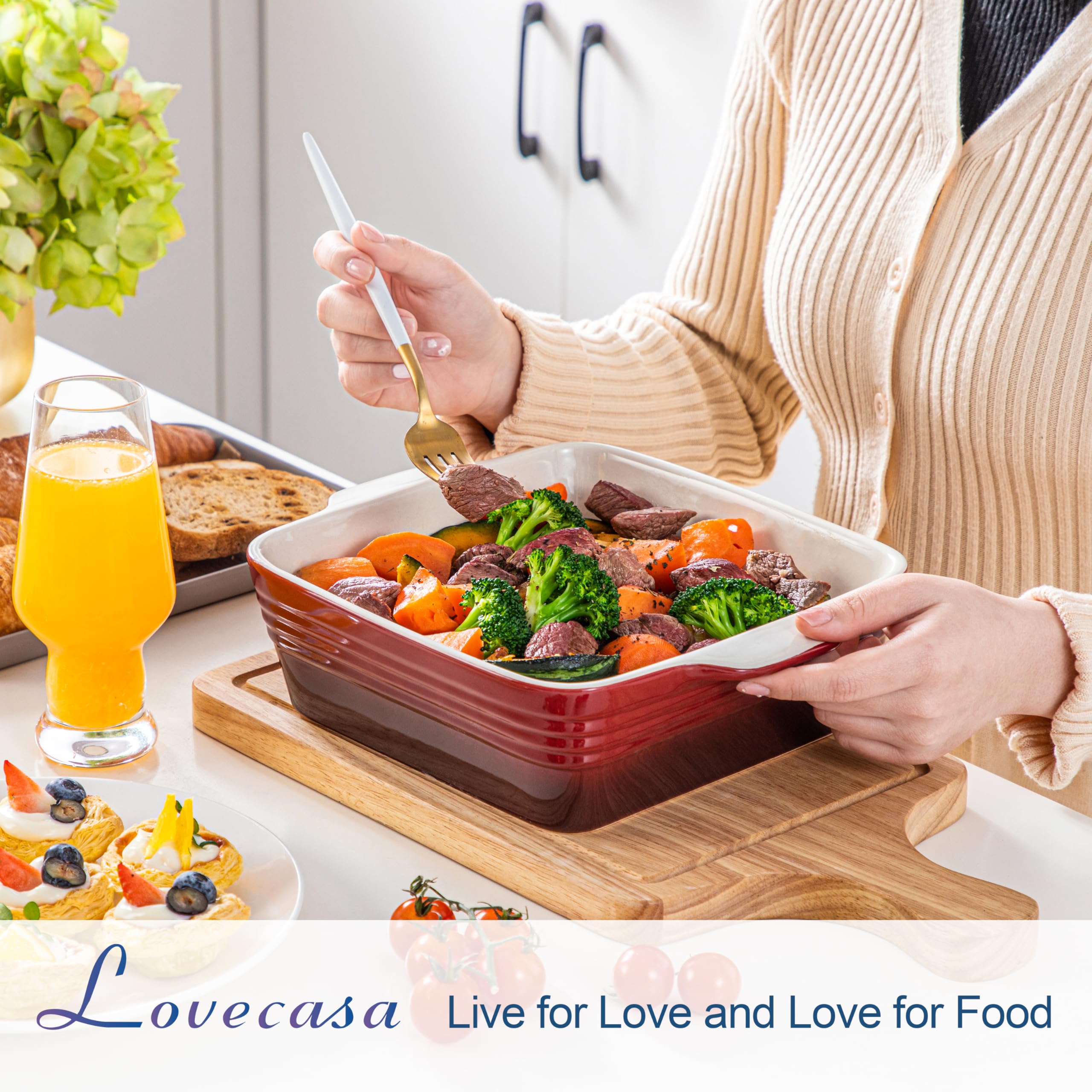 LOVECASA baking pan with double striped handles for secure transport