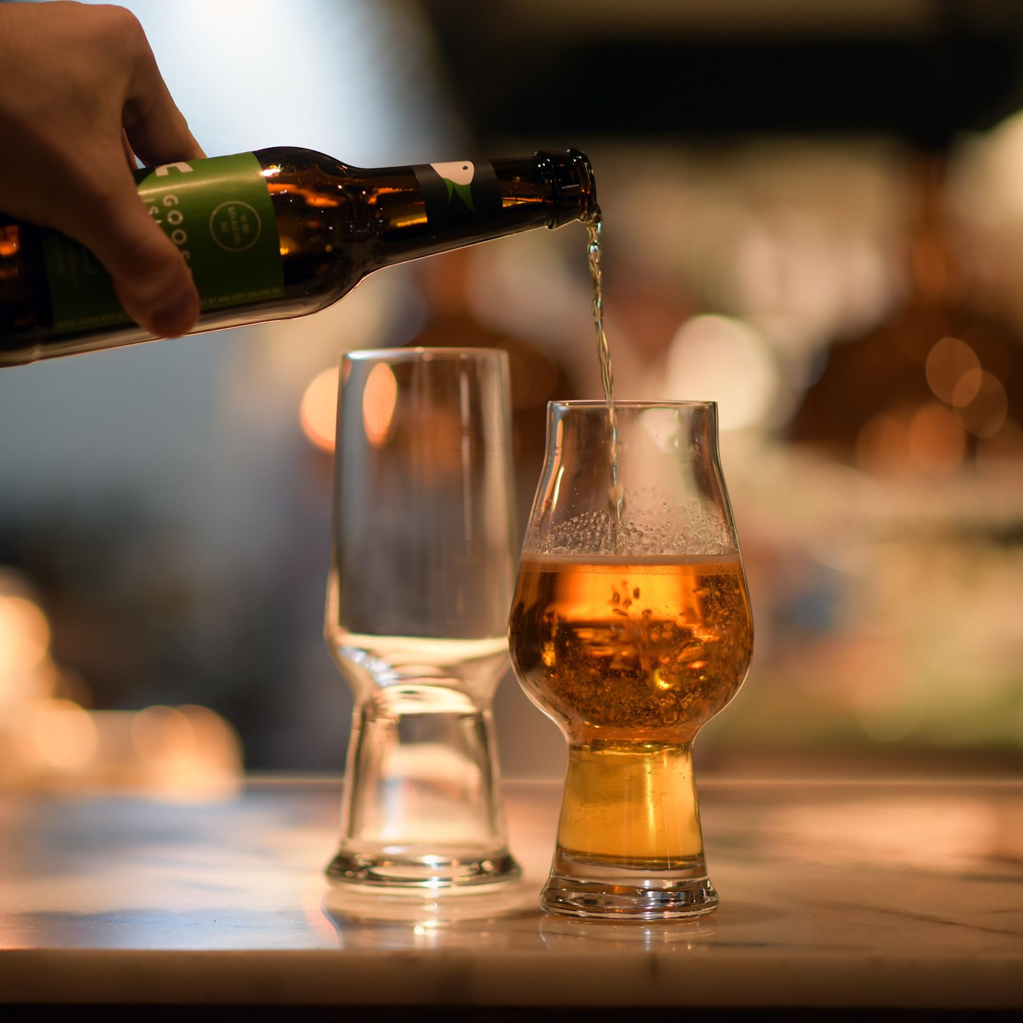 Lead-free SON.hyx crystal clarity highlights beer color and carbonation