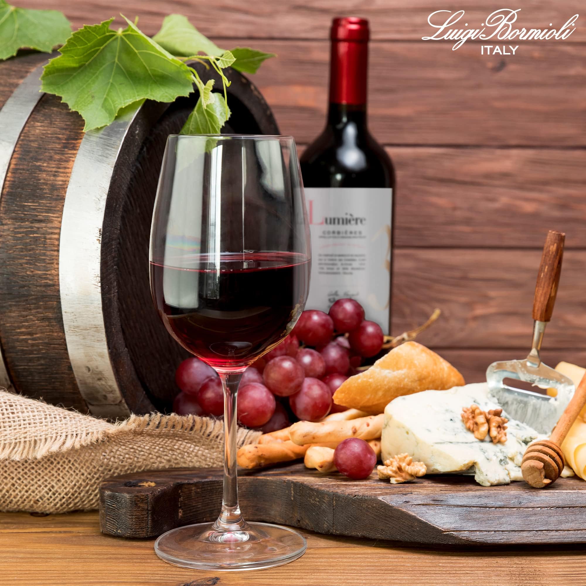 Made in Italy craftsmanship brings refined elegance to formal dinners and casual tastings.