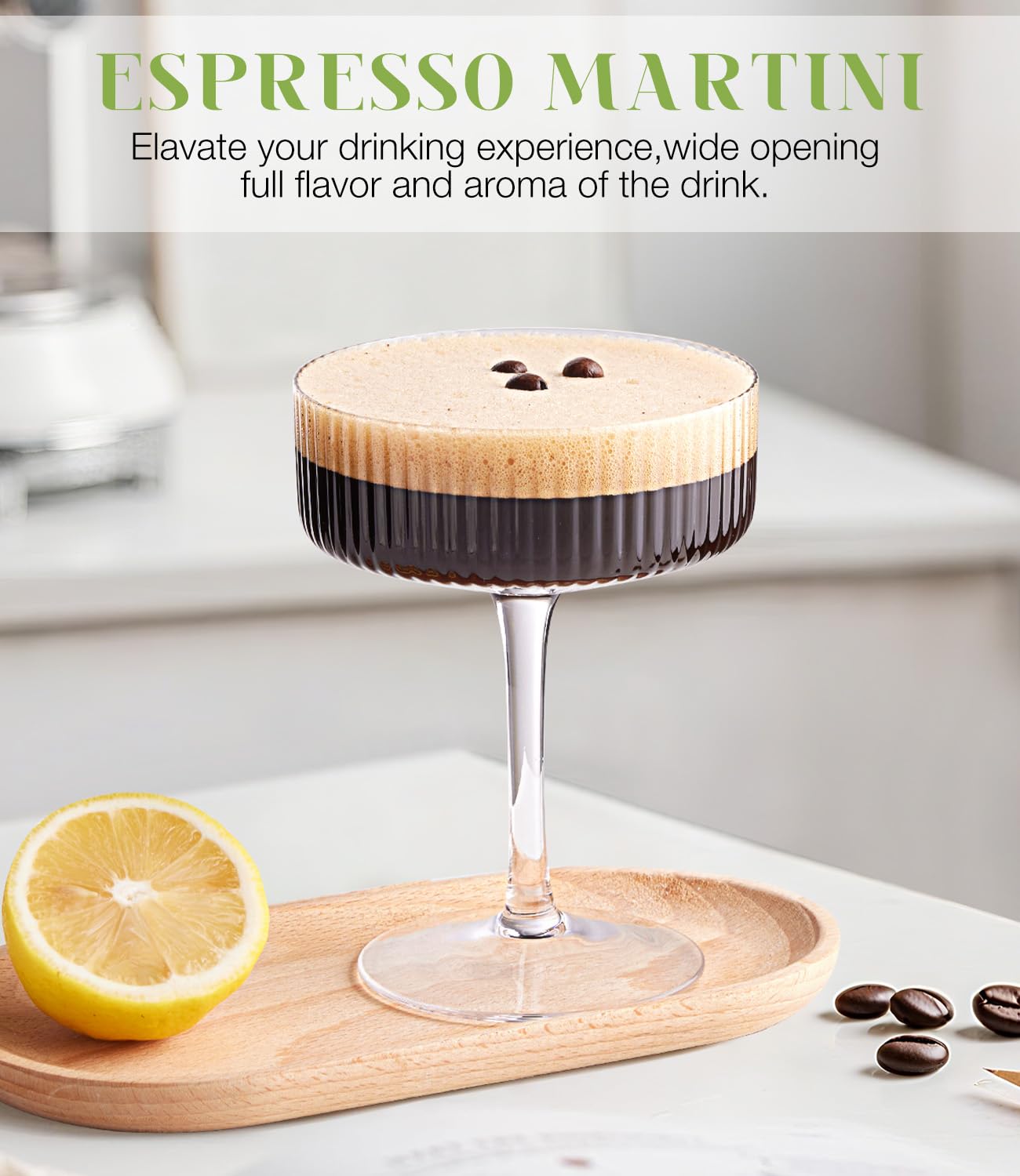 Luna Manta champagne coupe glass highlighting aroma-friendly wide rim
