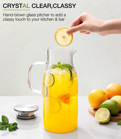 Luna Manta elegant glass pitcher for everyday use and entertaining.