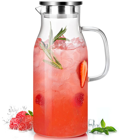 Luna Manta glass pitcher with lid and spout for clean, controlled pouring.