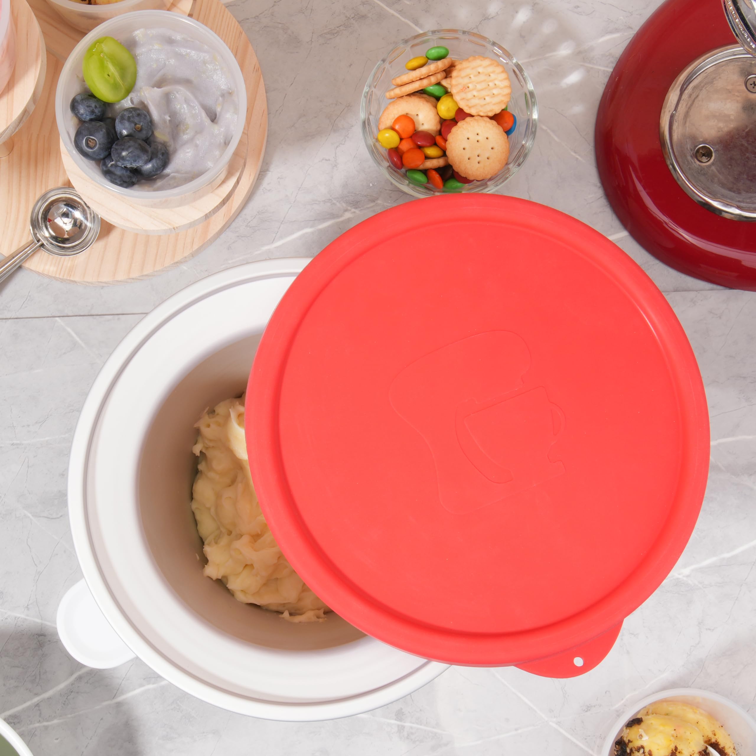 LUVCOSY lid prevents freezer burn and keeps texture intact.