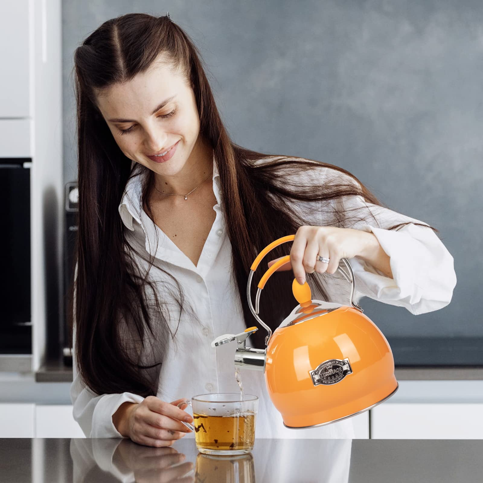 LUXGRACE pour spout delivers smooth, controlled pouring