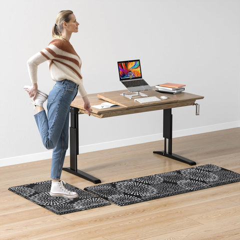 LuxStep kitchen mat size set display compares 17.3x30 and 17.3x47 inches.