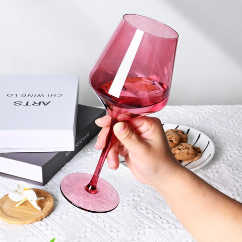 LUXULISH lead-free crystal glasses offer safety and brilliance for everyday wines.