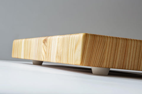 LW Handmade Larch Wood Canada board with rubber feet stays steady during prep.
