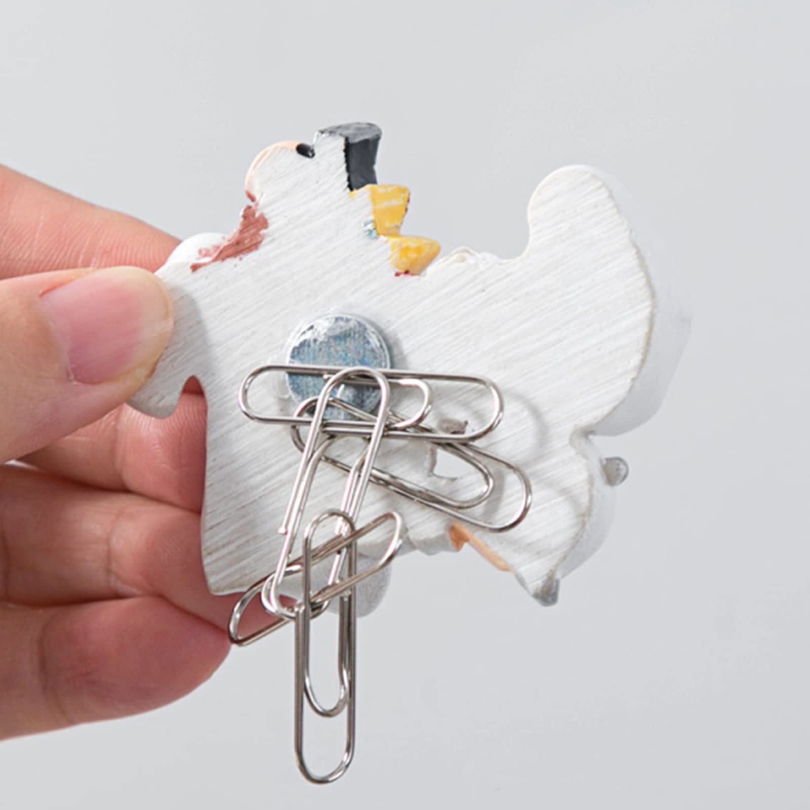 Lyellfe italian chef magnet sticks notes on metal cabinets with a wink.