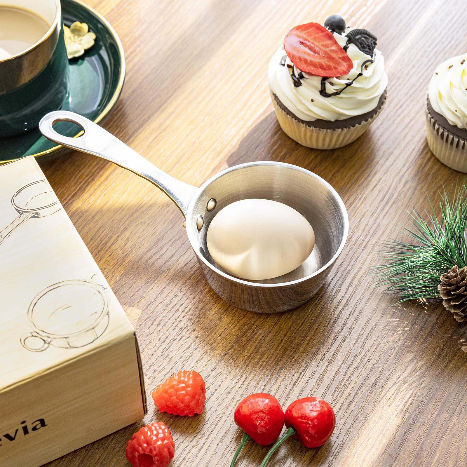 Macevia copper pan dimensions fit compact kitchens and personal servings.