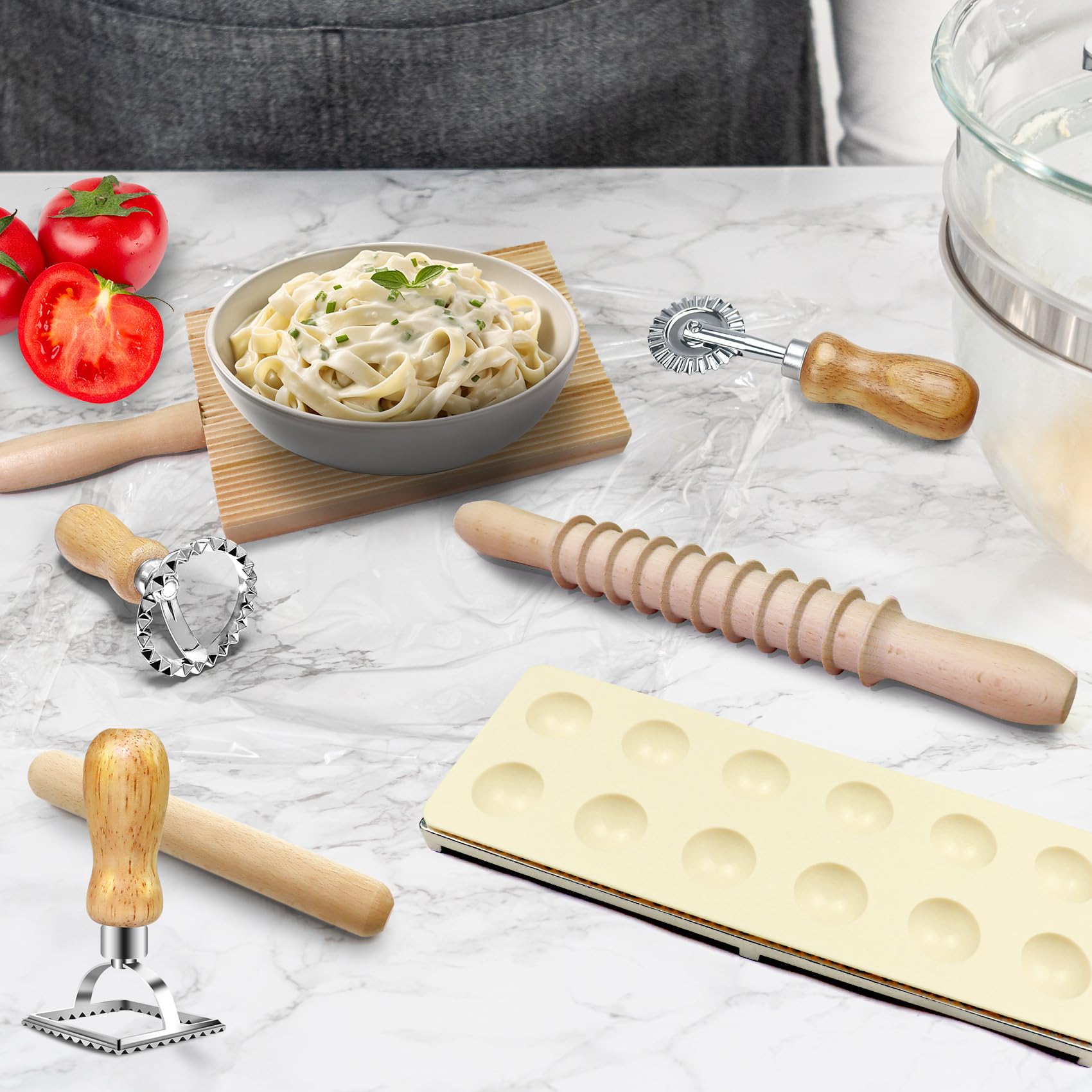 MACIFECI dough scraper cleanly portions dough and scrapes surfaces