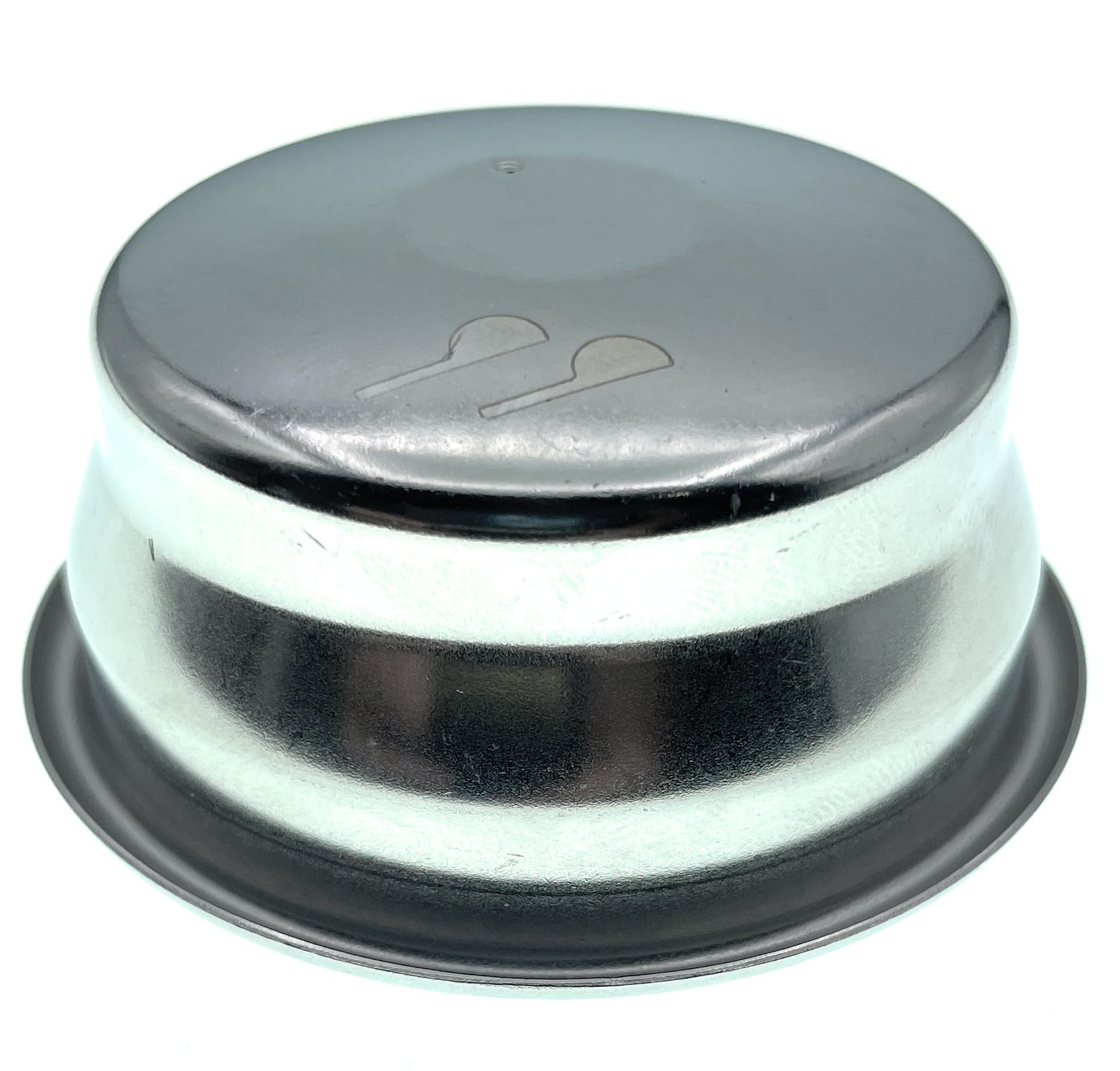 MacMaxe stainless steel basket interior for hygienic, durable use