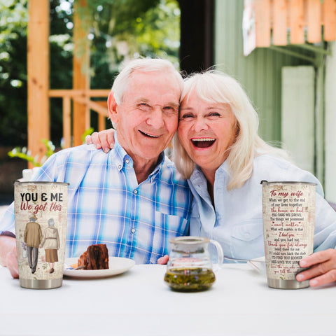 Macorner lightweight tumbler fits most car cup holders for easy transport.
