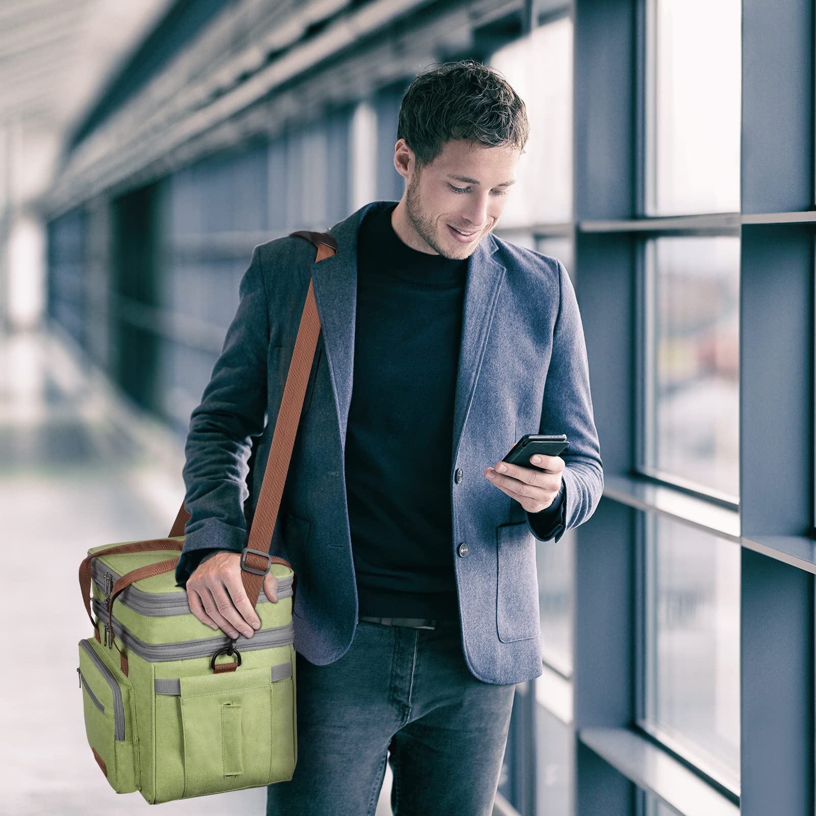 Maelstrom 23L capacity expands for larger meals.