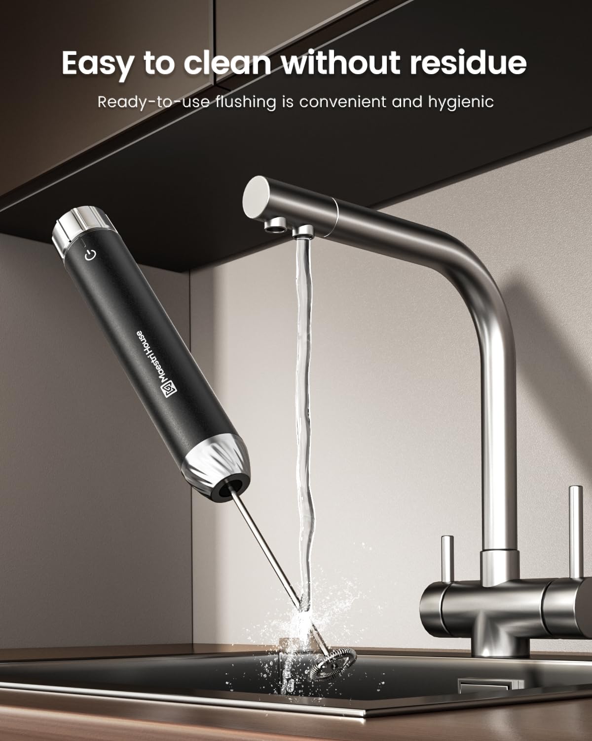 Maestri House LunaFro Max two whisks for easy cleaning.