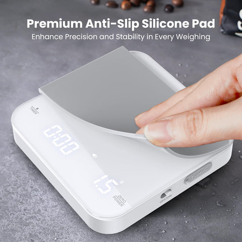 Maestri House mini coffee scale features a sleek borosilicate glass surface for easy cleaning.