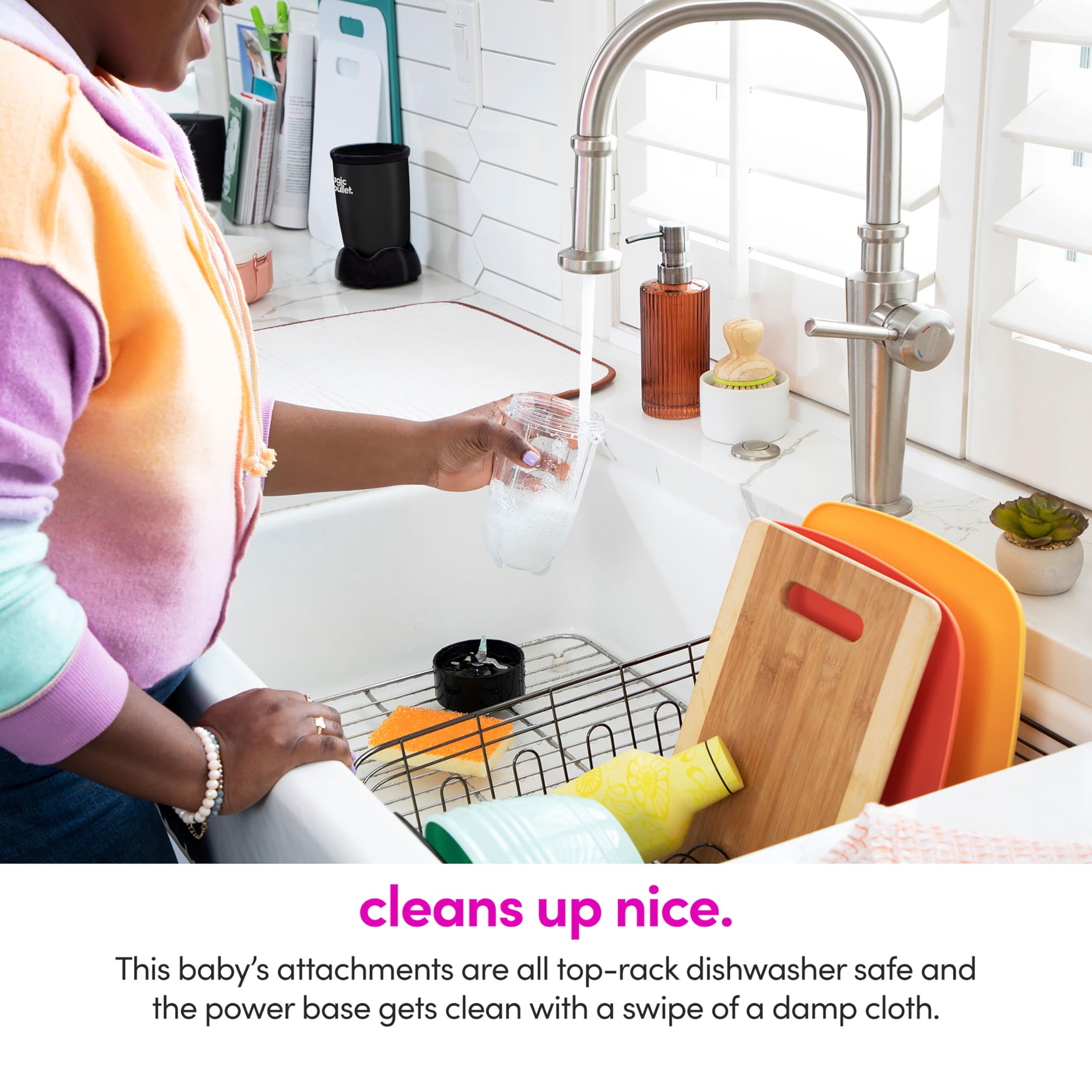 Magic Bullet dishwasher-safe parts for easy cleanup after meals.