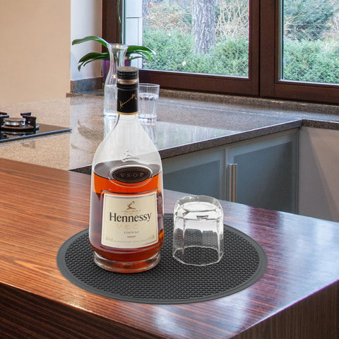 MAGJIUKE multipurpose set serving as trivet, hot pad, and more.