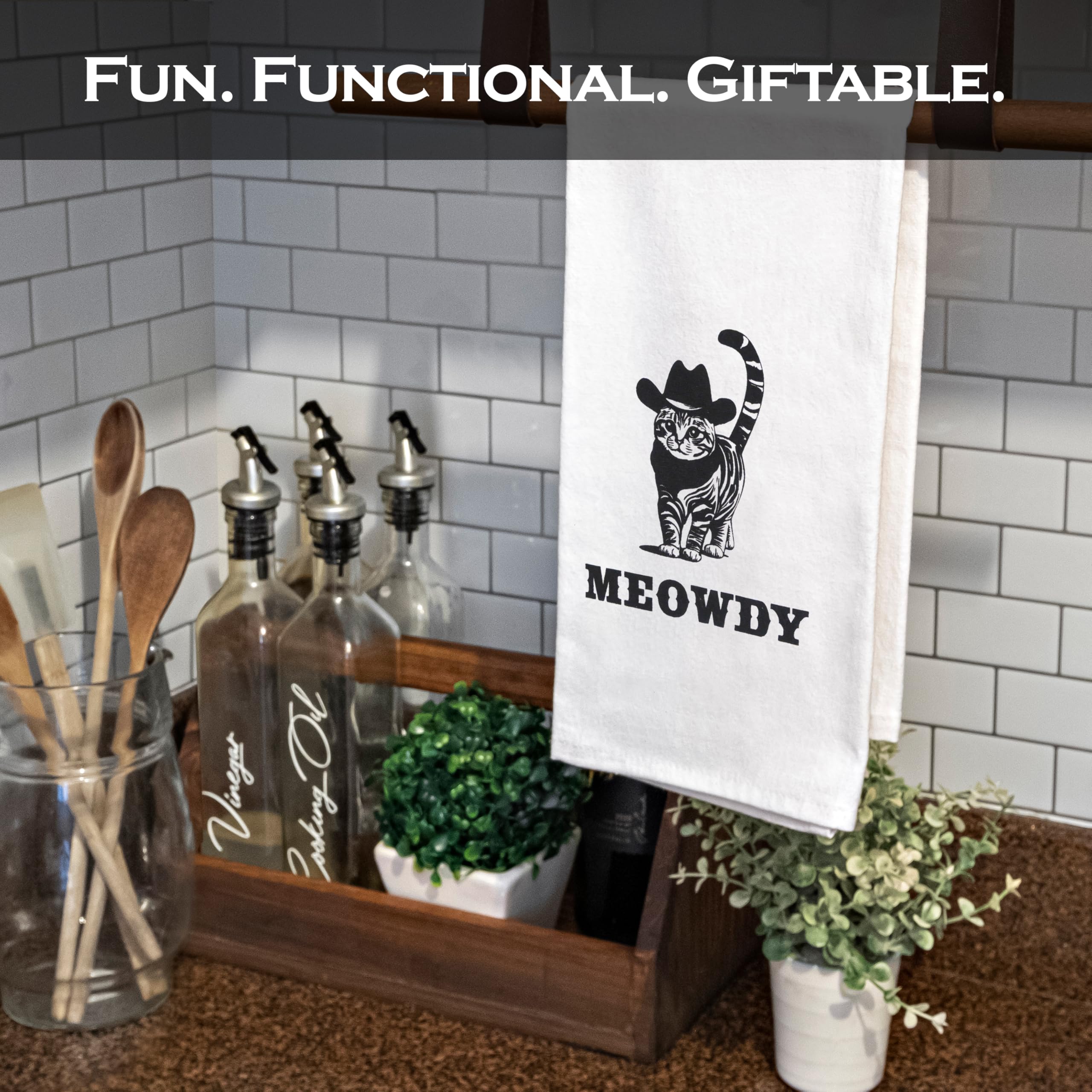 MAINEVENT Meowdy towel with pun text to brighten the kitchen.