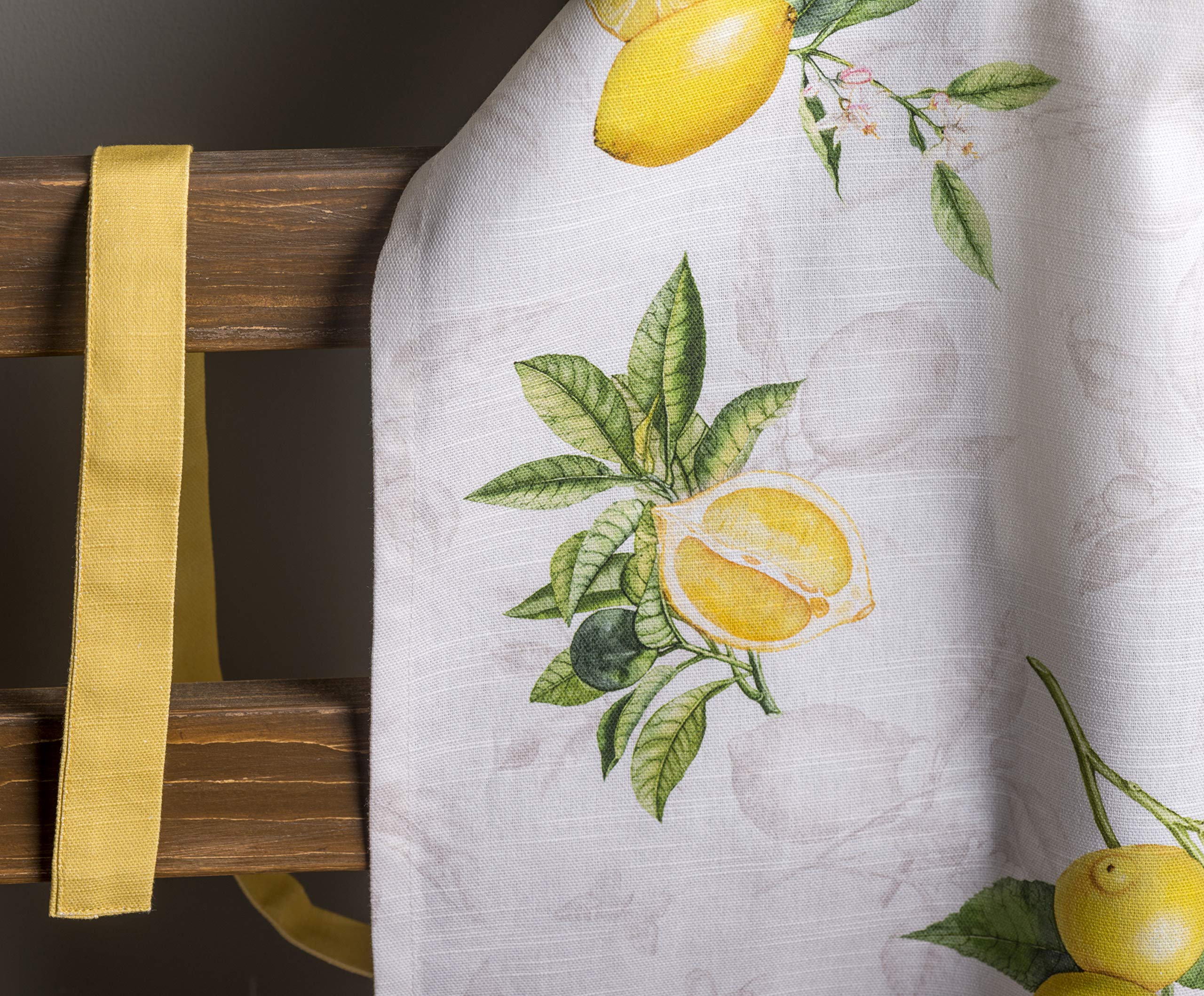 Maison d'Hermine gardening-ready; lightweight apron protects clothing during outdoor tasks.