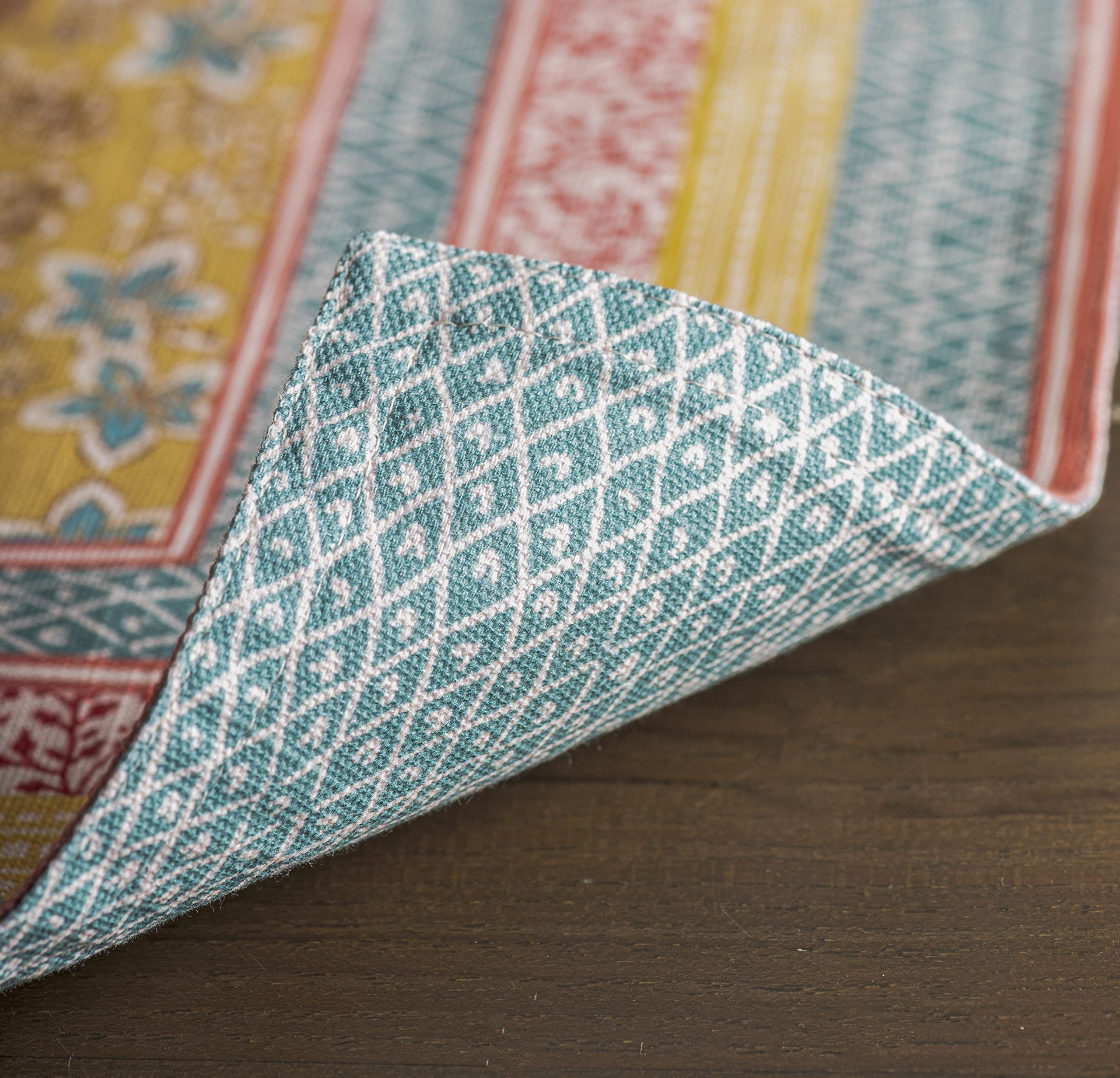 Maison d'Hermine eco friendly cotton tableware complements modern decor.