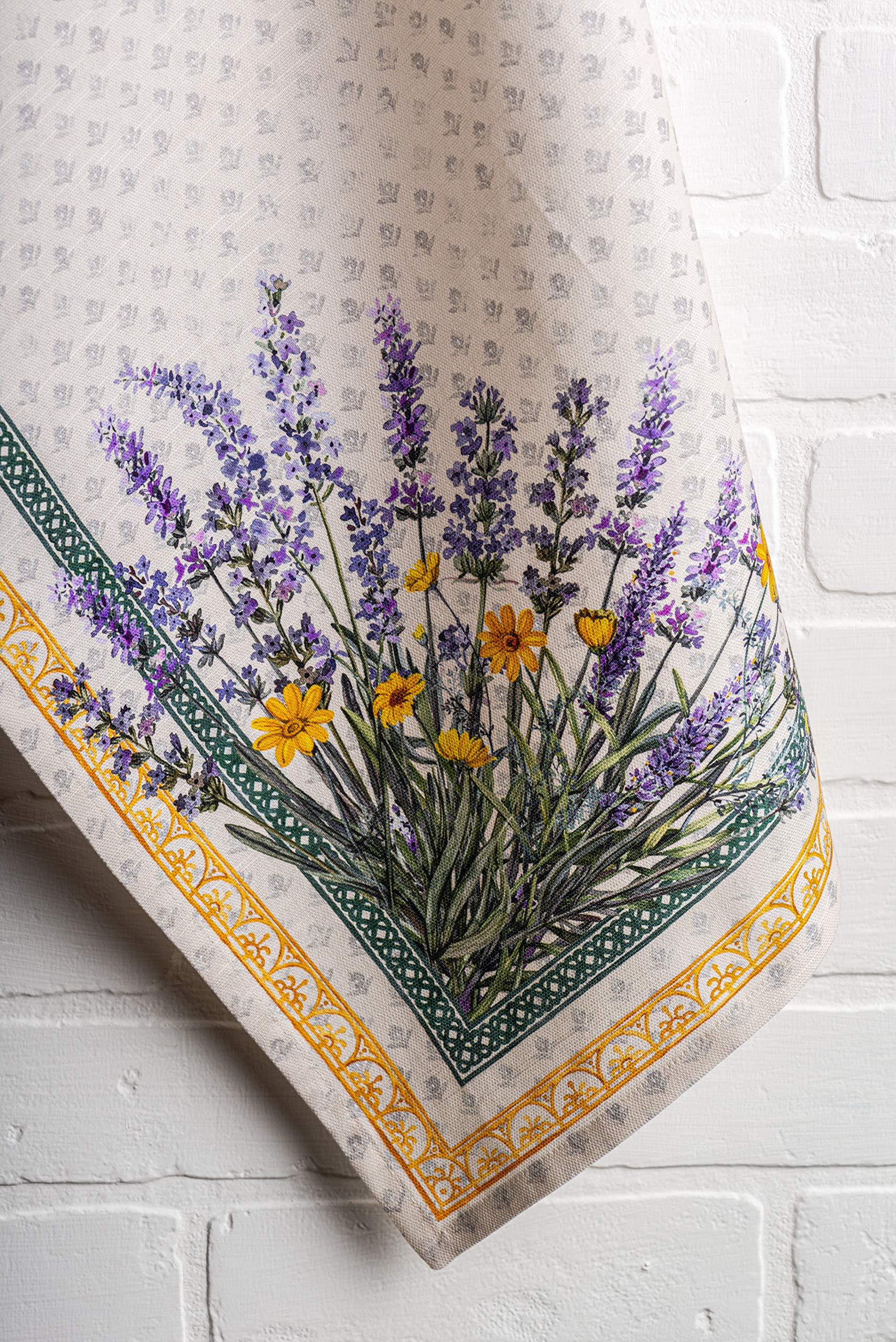 Maison d' Hermine set blends European artistry with practical kitchen use.