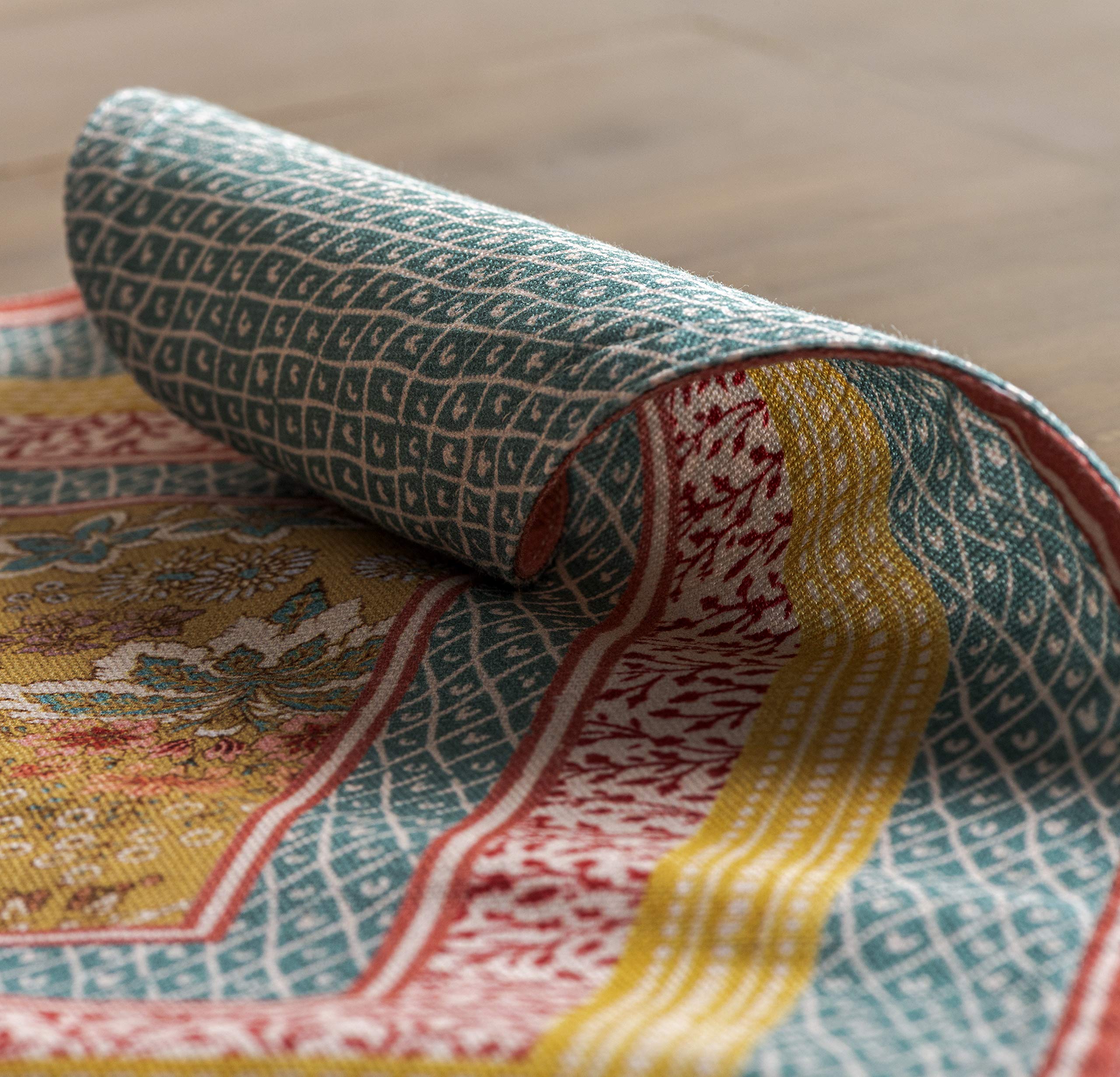 Maison d'Hermine machine washable placemats for quick cleanup.