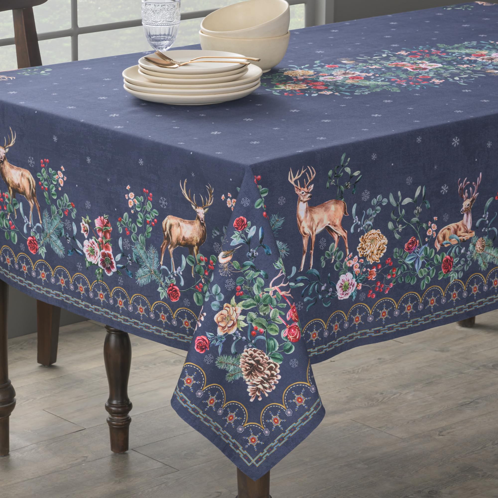 Maison d'Hermine machine-washable tablecloth for easy cleanup