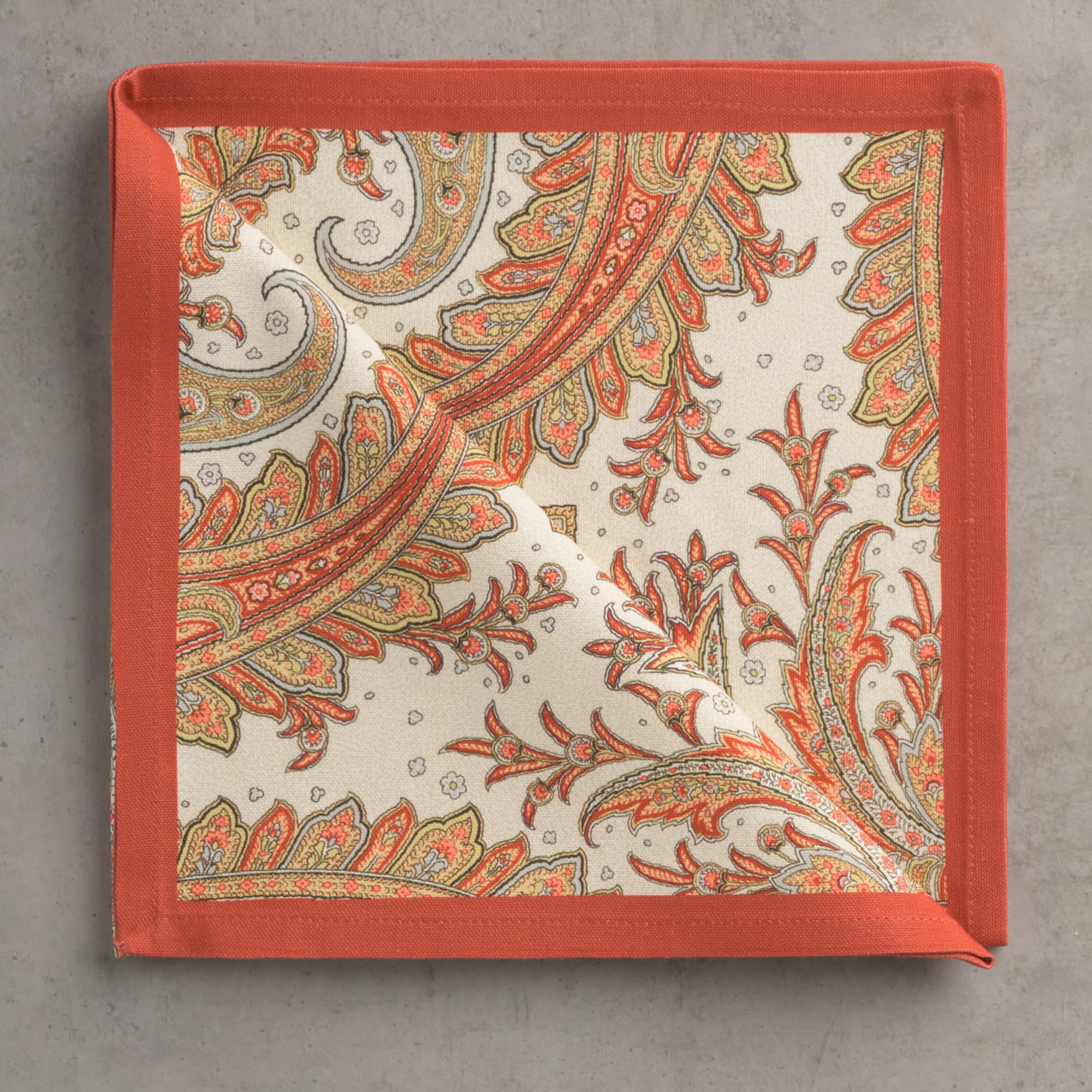 Maison d'Hermine versatile napkins suit weddings, banquets, and celebrations