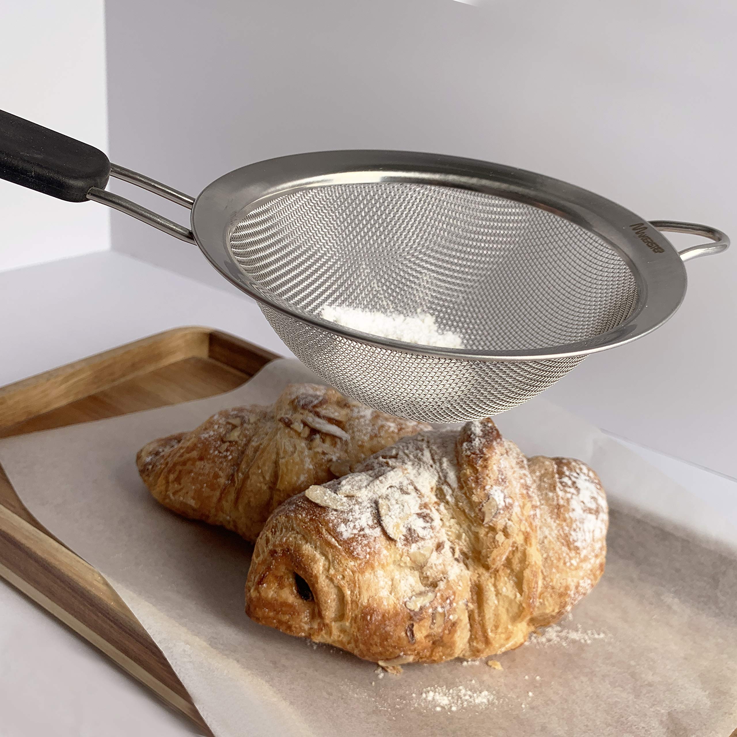 Makerstep stainless steel strainer resists rust during cooking