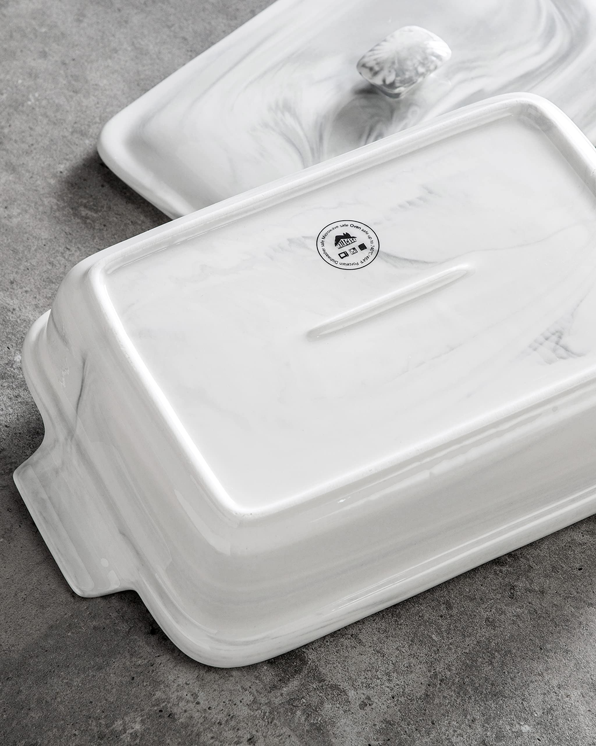 MALACASA Dishwasher-safe casserole dish for easy cleanup after meals.