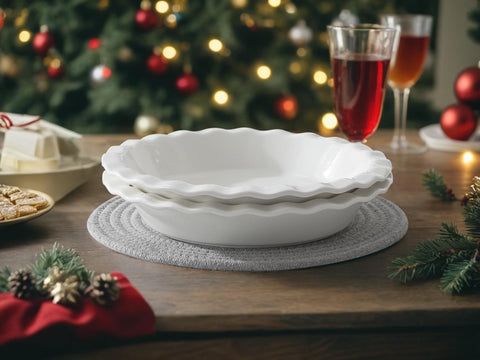 Malacasa ceramic pie pan 9-inch, fluted edge close-up, sturdy grip for easy handling.