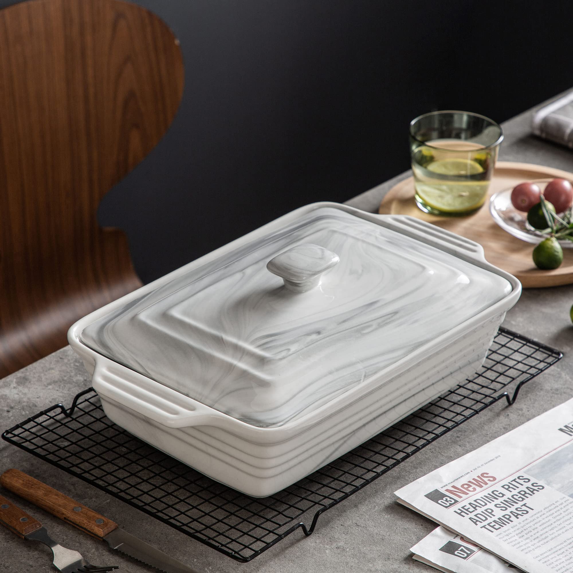 MALACASA gift-ready casserole dish for weddings, holidays, or housewarmings.