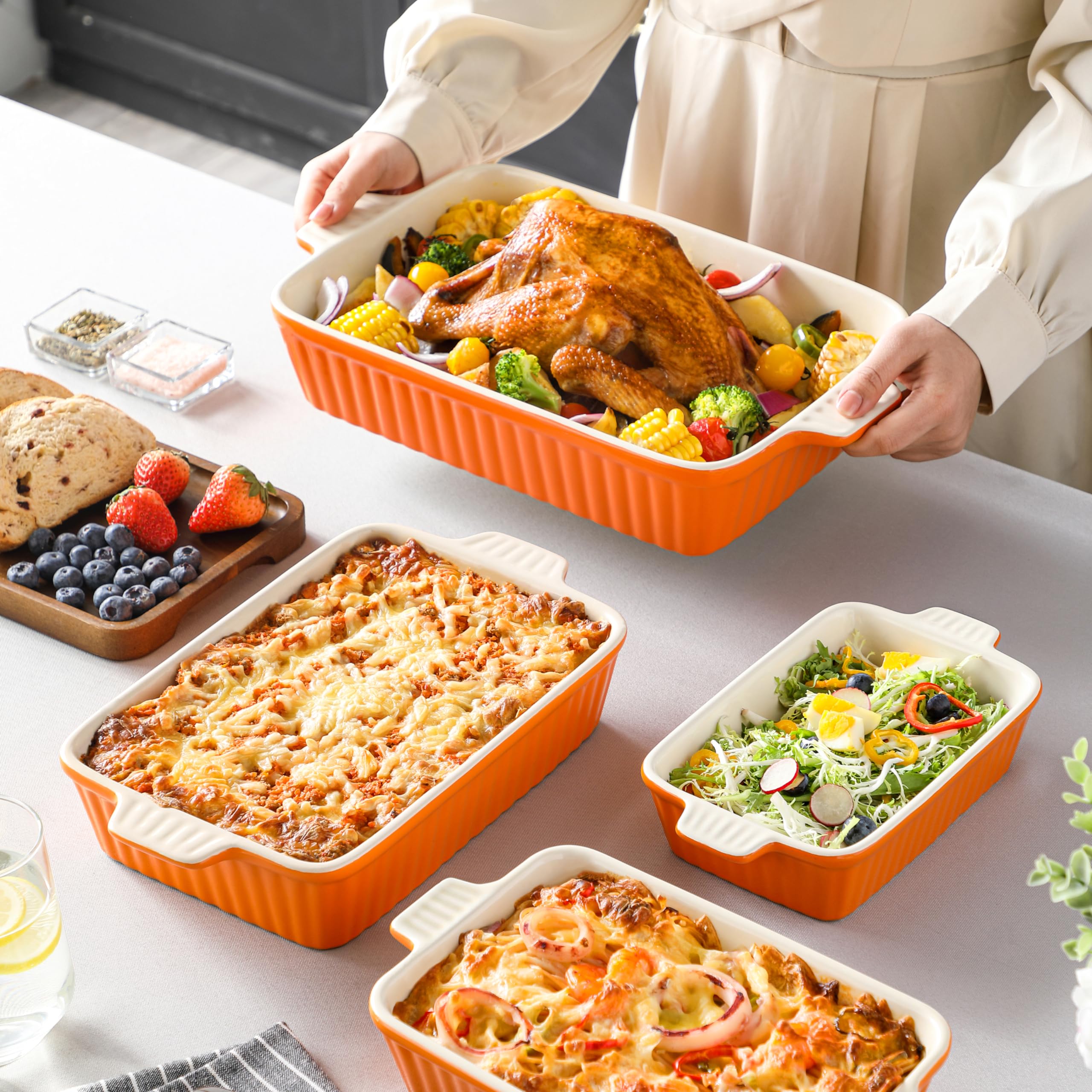 MALACASA giftable bakeware set in orange, ideal for housewarmings and holidays.