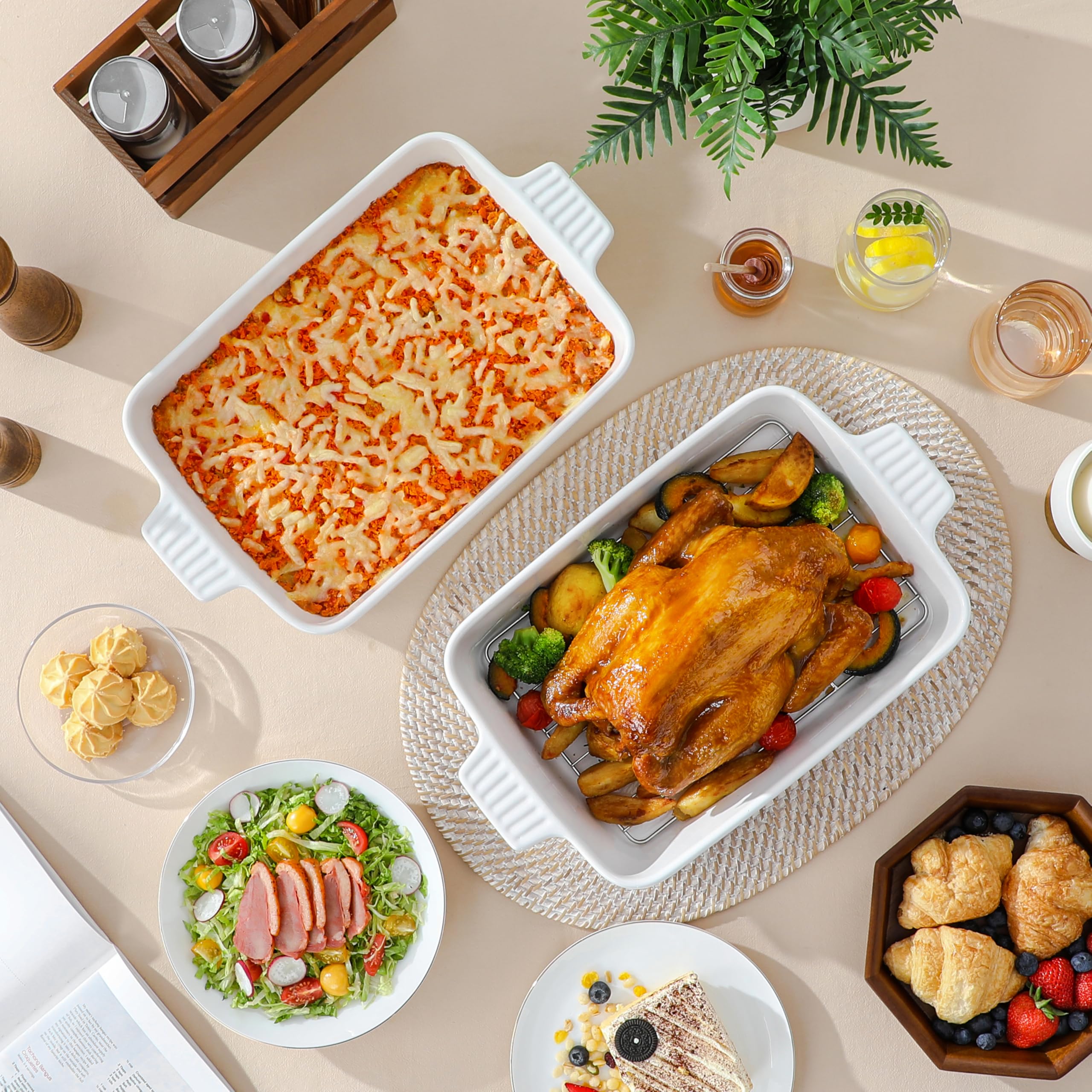 MALACASA giftable lasagna pan ideal for housewarmings and holidays.