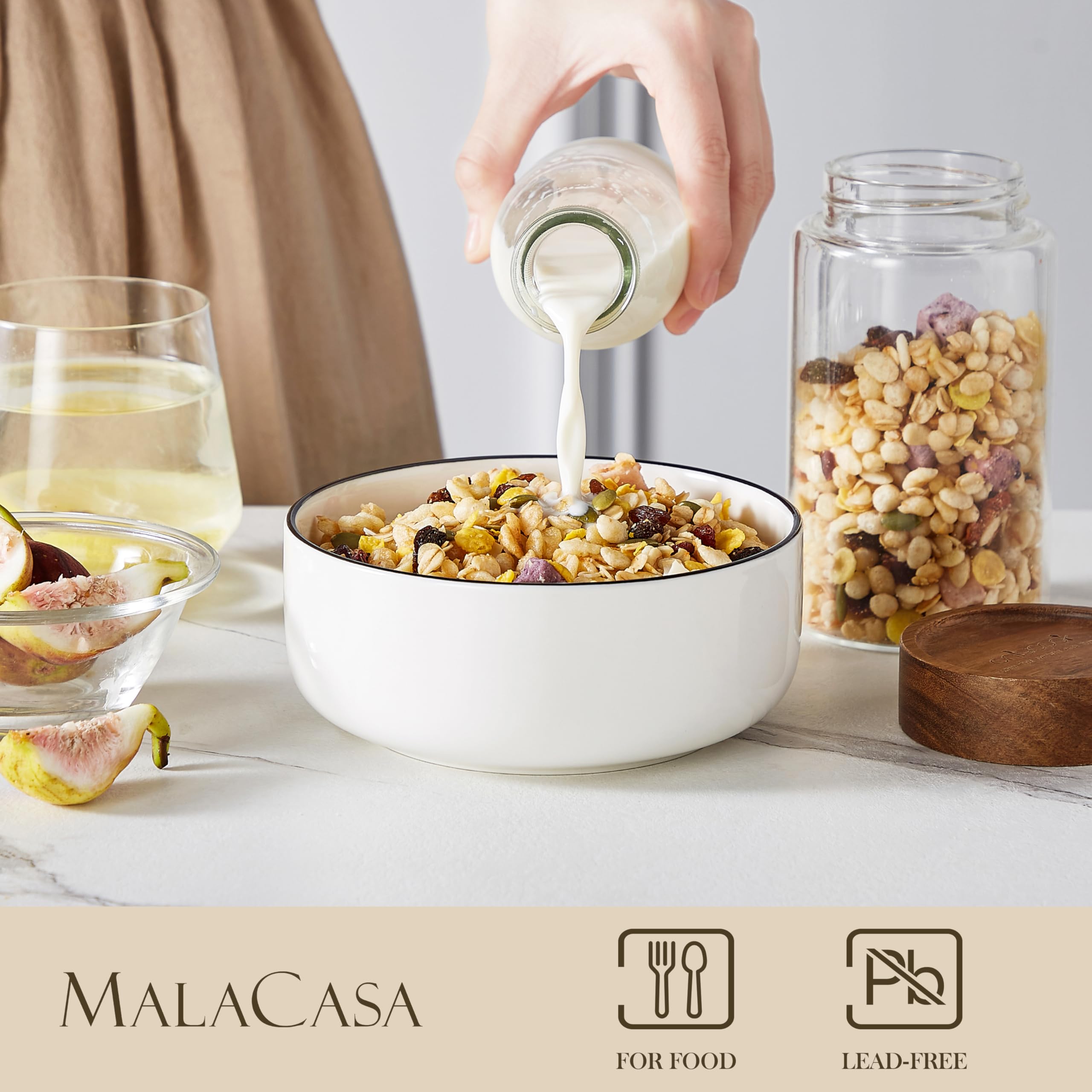 MALACASA LUNA porcelain bowls close-up with glossy glaze and sturdy feel