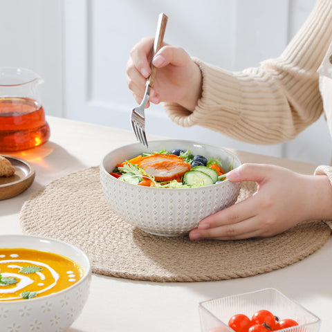 MALACASA Lydia Arctic White bowl, oven-safe performance for versatile meals.