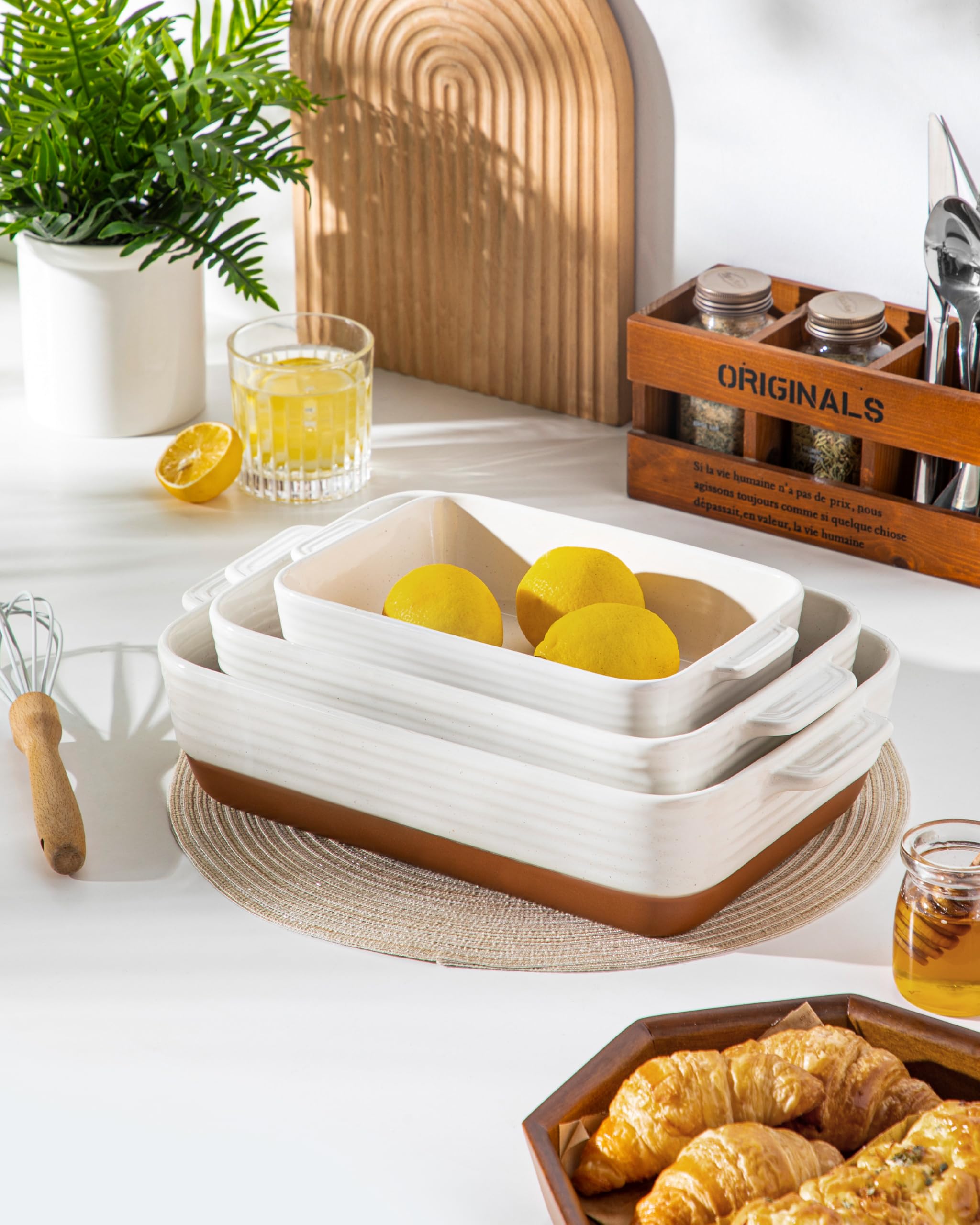 MALACASA Tara easy-clean glaze visible on the exterior for quick cleanup