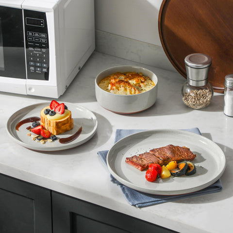 MALACASA Tara microwave-safe use: convenient reheating of meals.