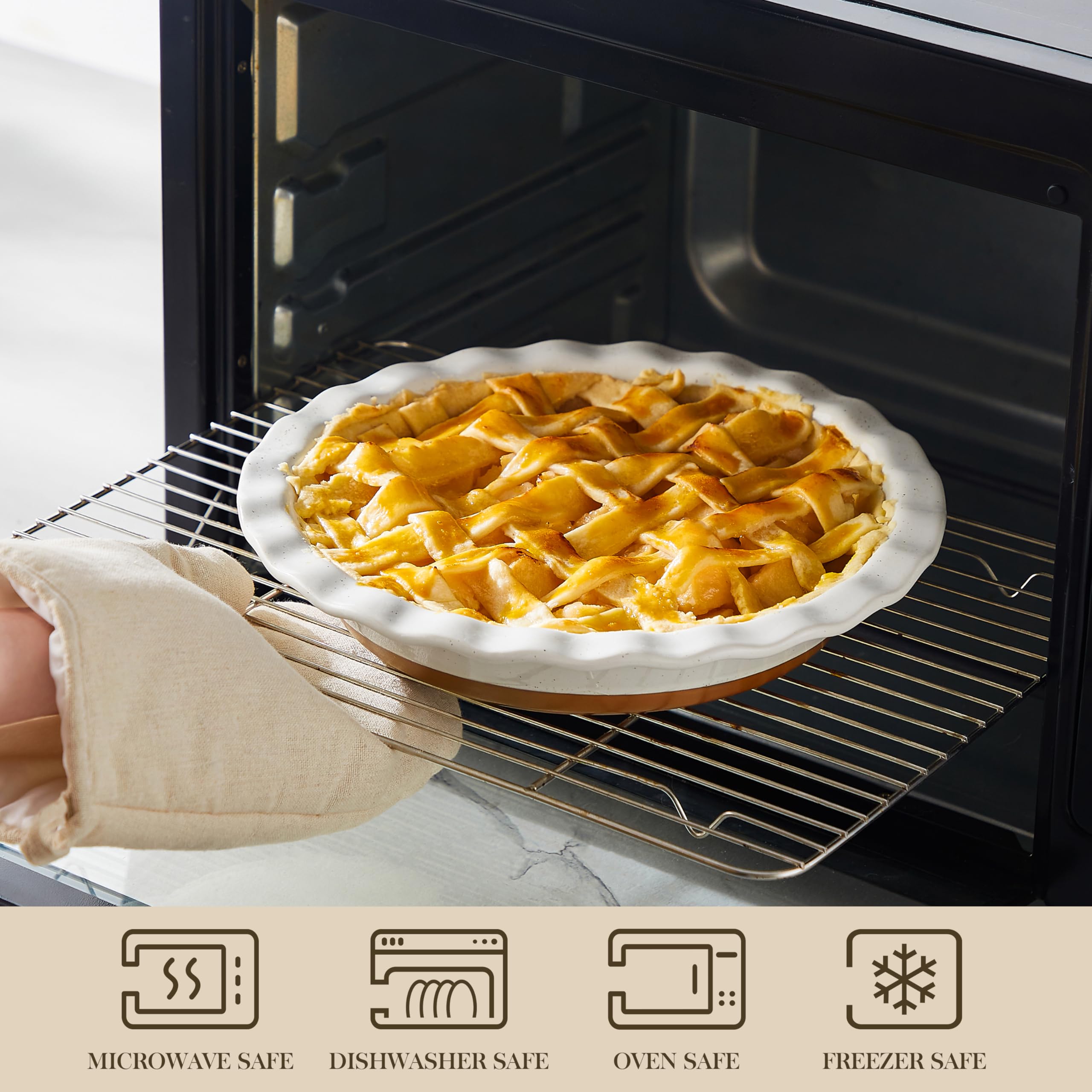 MALACASA Tara pie pan with fluted edge and 24 grooves for grip.