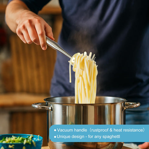Mamajardin deep bowl supports ladling broth and sauces confidently.